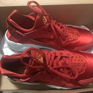 Women’s Air Huarache Run